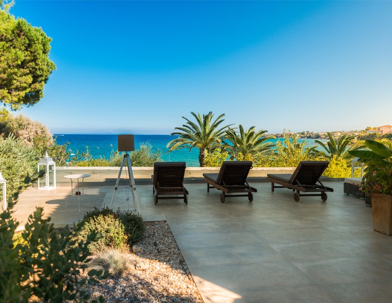 Three-Bedroom Beachfront Suite